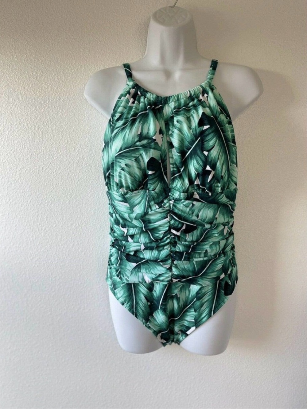 slimming women's MAGICSUIT Size 16